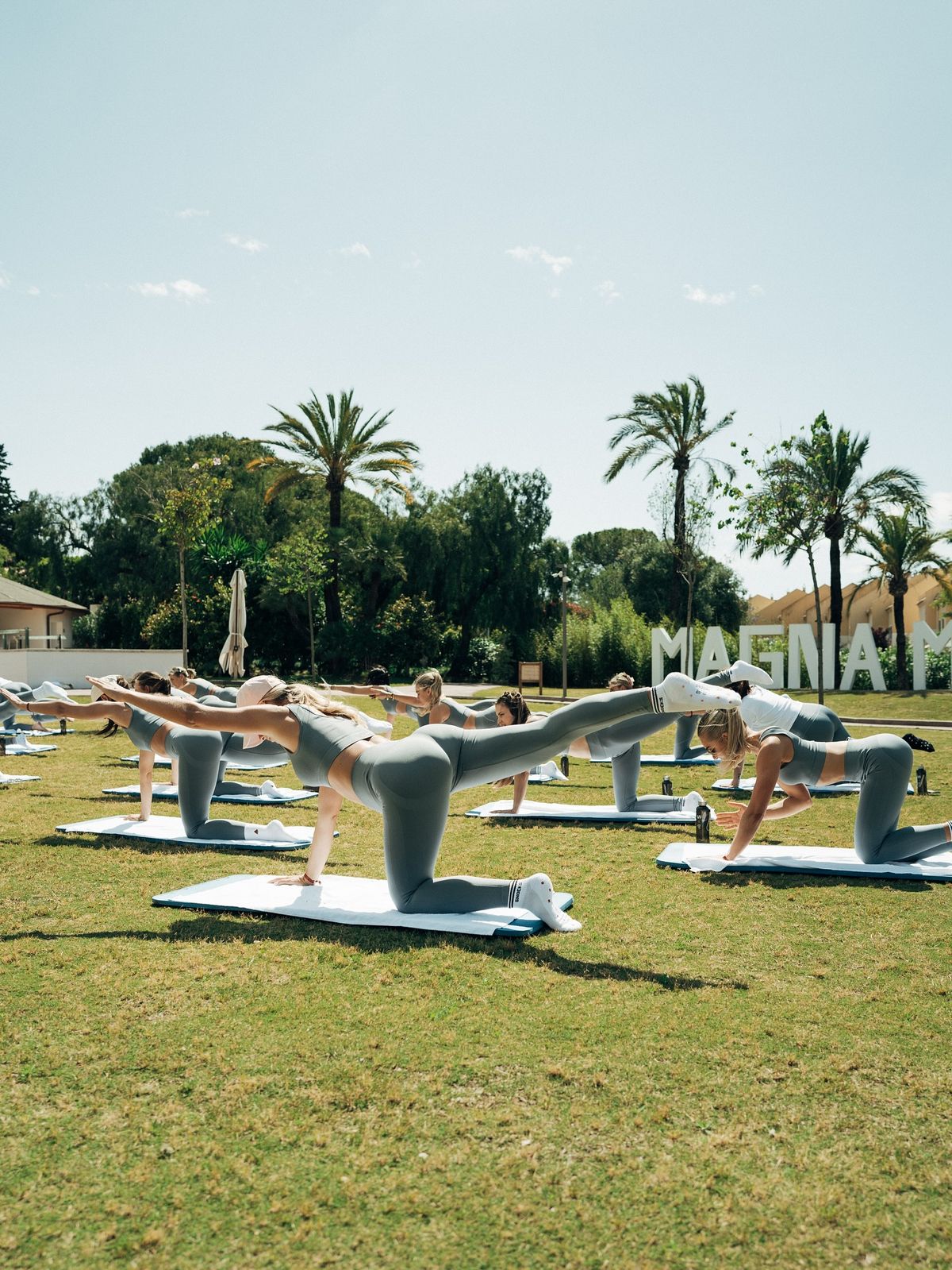 Интерьер студии йоги